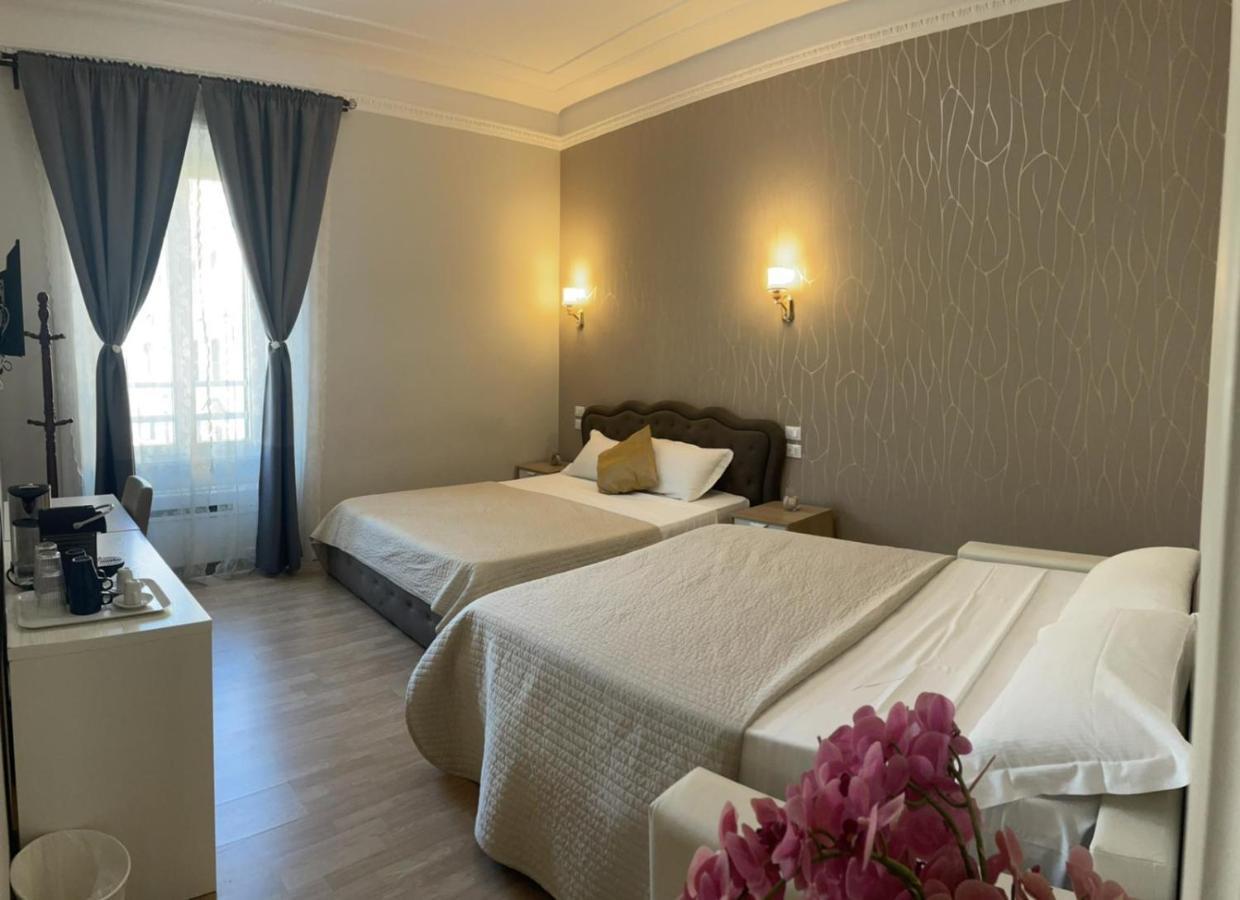 Acomodação com café da manhã  Bq House Castello Luxury 2*